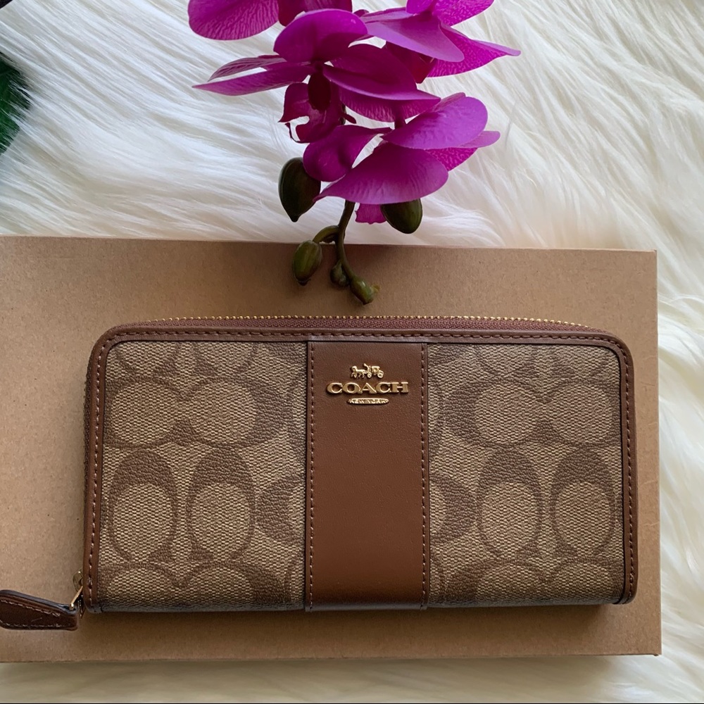 Coach Accordion Zip Wallet